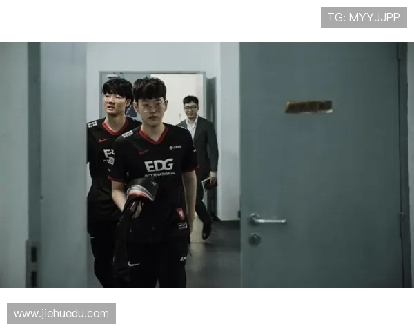 LNG在精英赛中的战术表现分析与战略调整探讨