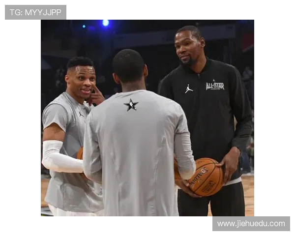 全明星赛特别报道:FPX战队的荣耀与挑战之路回顾 全明星赛特别报道:FPX战队的荣耀与挑战之路回顾