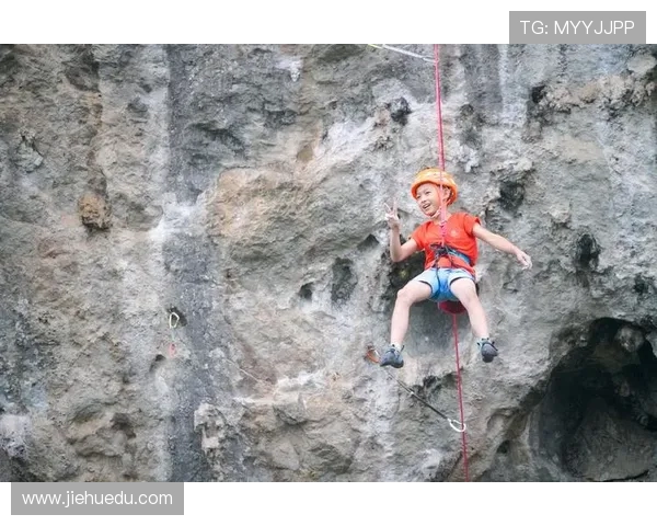 南京攀岩队包夹战术解析与攀岩热点的深度探讨