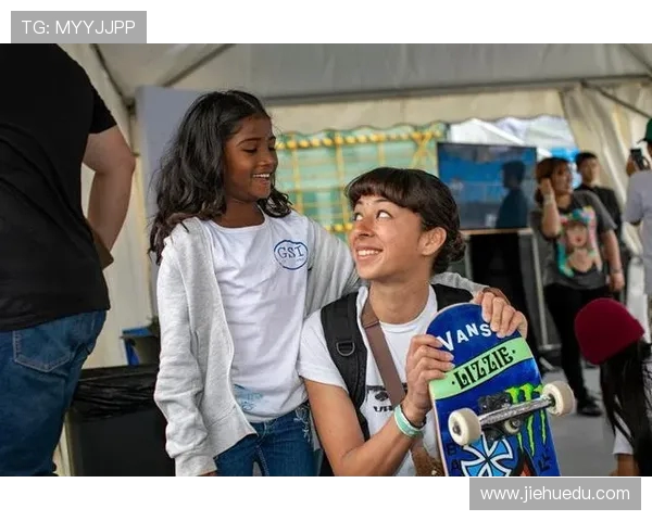 广州滑板队与武汉滑板队赛后复盘分析比赛节奏与战术对比