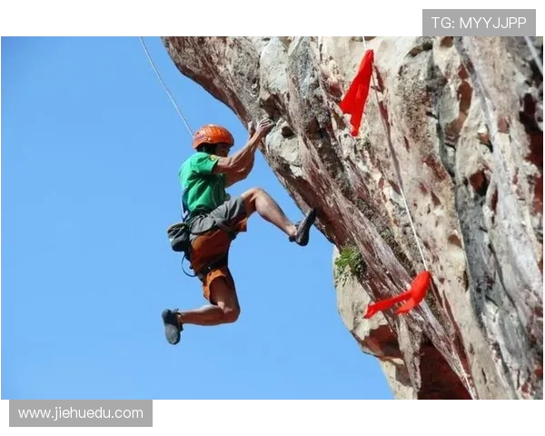 武汉攀岩队与杭州攀岩队赛后复盘探讨团队协作的成功与挑战