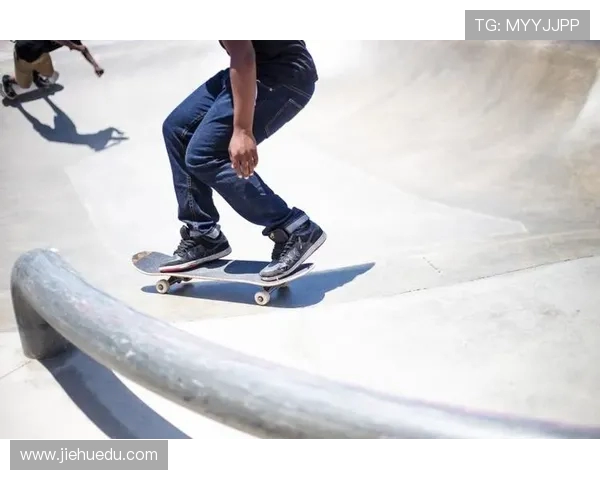 赛后复盘分析北京滑板队与重庆滑板队的技术对抗与表现总结 赛后复盘分析北京滑板队与重庆滑板队的技术对抗与表现总结