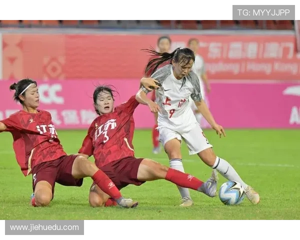 中国U18青年队迎战新西兰队力争胜利展现青春风采与足球实力