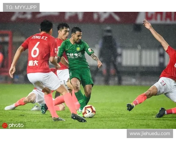 优酷独家直播法国与克罗地亚精彩对决引发球迷热议 优酷独家直播法国与克罗地亚精彩对决引发球迷热议