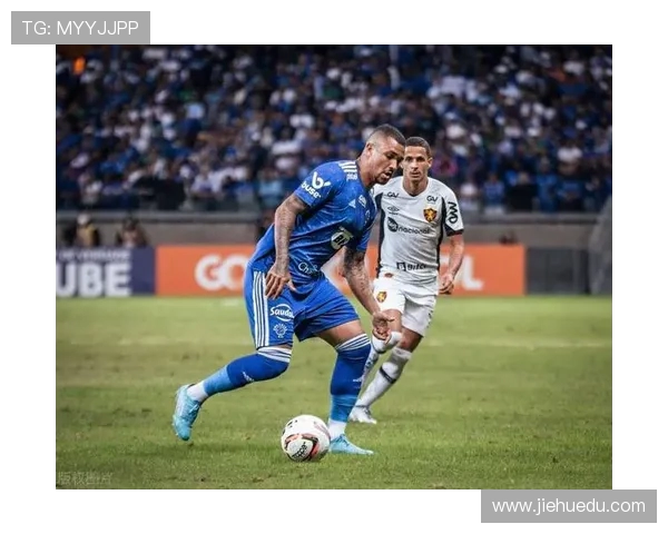 克鲁塞罗与弗拉门弋激战正酣谁能在这场巴西足球盛宴中胜出