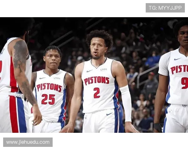 热火与活塞激战三月三十NBA季后赛争夺战精彩回顾与分析