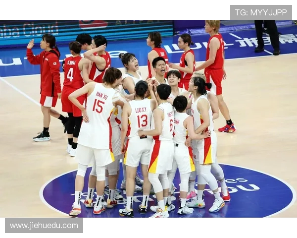 韩国女篮与加拿大女篮激战正酣谁将赢得这场精彩对决