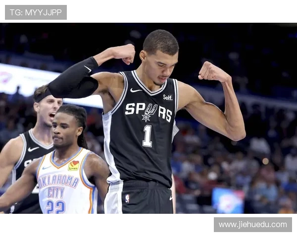 鹈鹕与马刺季前赛精彩对决录像回放全程回顾与分析