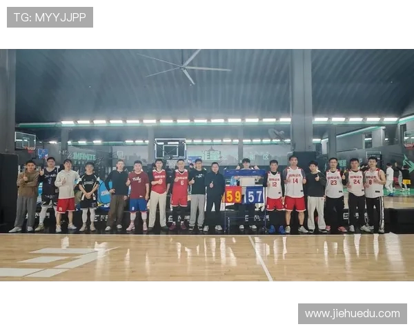 武汉篮球队配合变革引发热议球迷期待新战术带来精彩表现