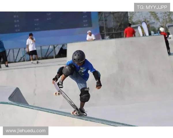 上海极限运动队在世界滑板锦标赛中以86分稳居积分榜首位