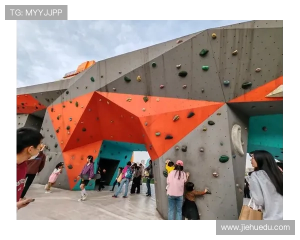 广州攀岩队在极限运动嘉年华中以86分稳居积分榜首位